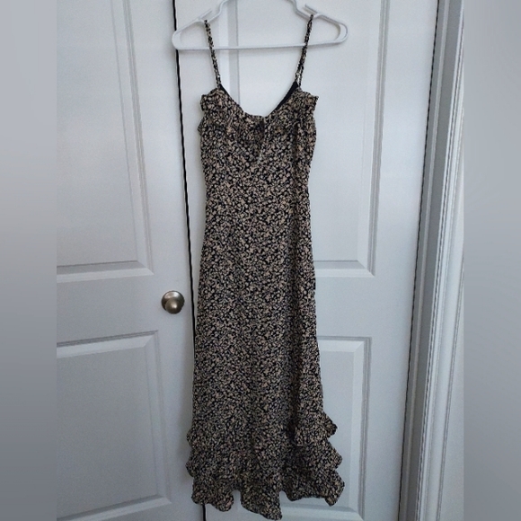 Urban Outfitters Dresses & Skirts - NWT Floral Strap Dress